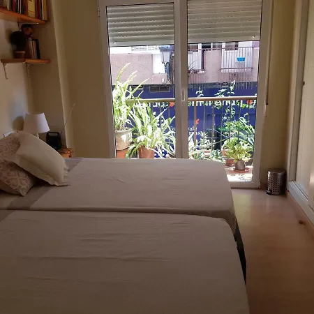 Habitacion Privada A 1500 Metros De La Playa Проживание в семье Валенсия