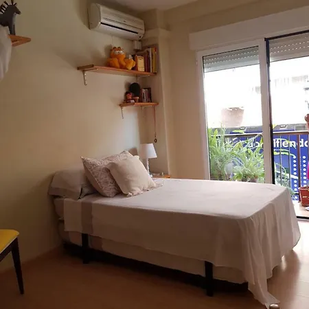Habitación Privada A 1500 Metros De La Playa Quarto em Acomodações Particulares *