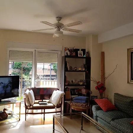 Habitacion Privada A 1500 Metros De La Playa Accommodatie bij particulieren Valencia